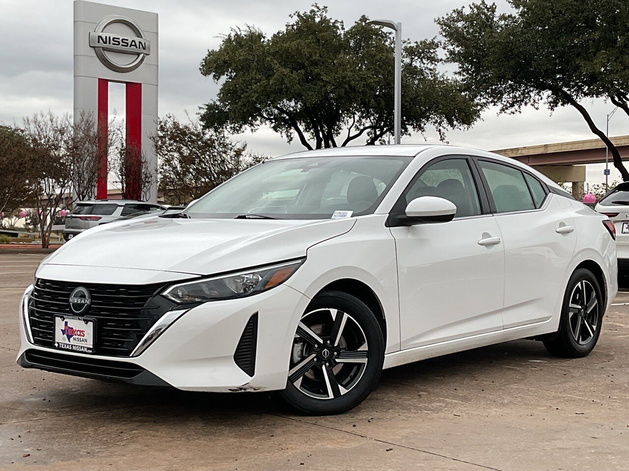 2024 Nissan Sentra SV photo 2