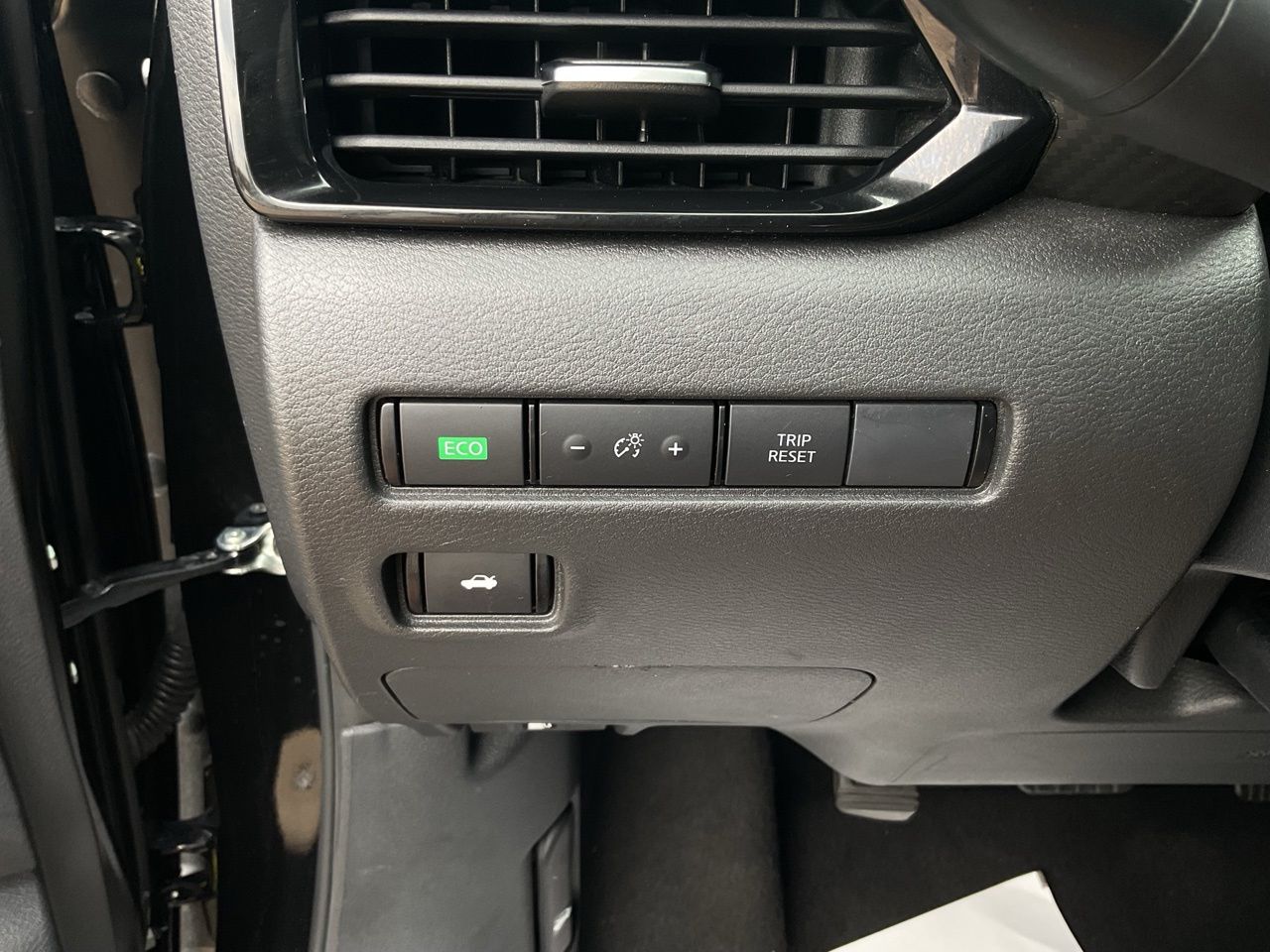 2025 Nissan Sentra SV - Photo 18