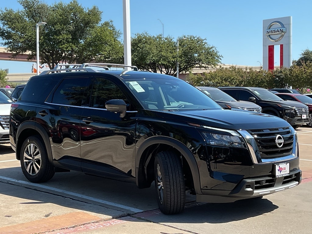 New 2025 Nissan Pathfinder SL SUV