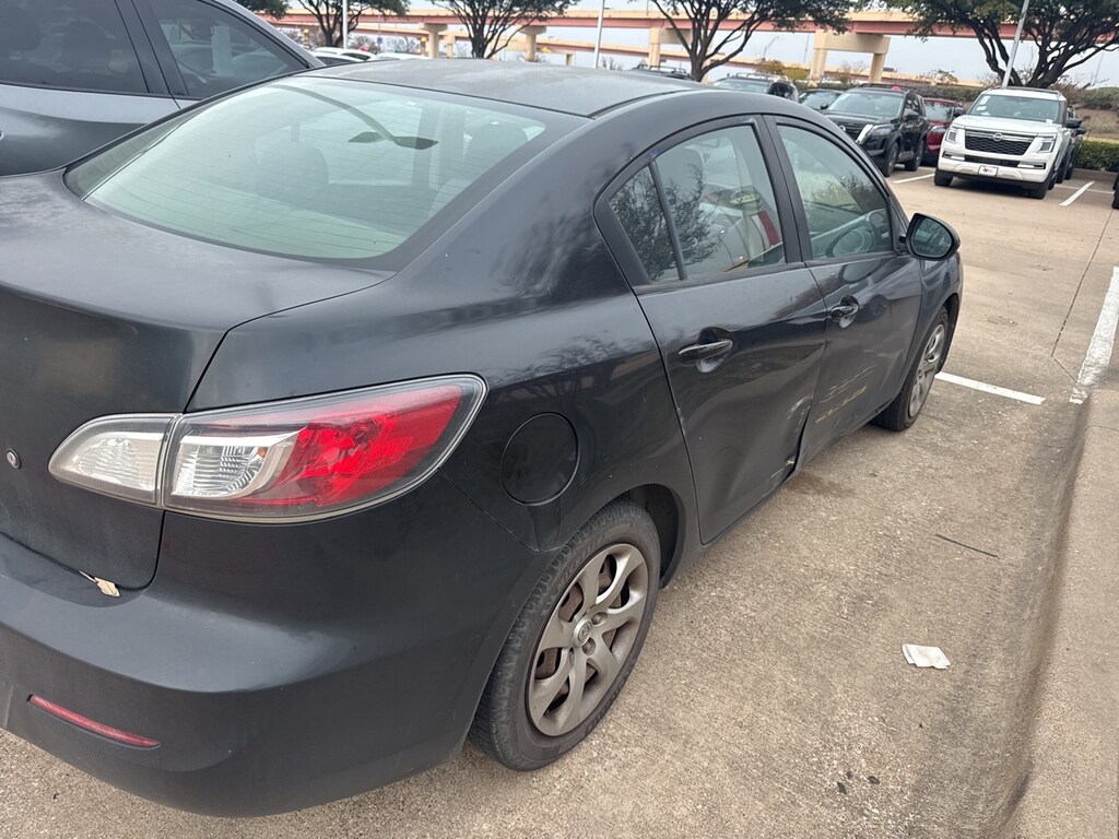 Used 2013 Mazda Mazda3 i SV Sedan
