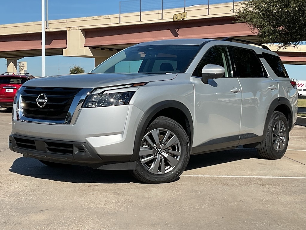 Used 2024 Nissan Pathfinder SV SUV