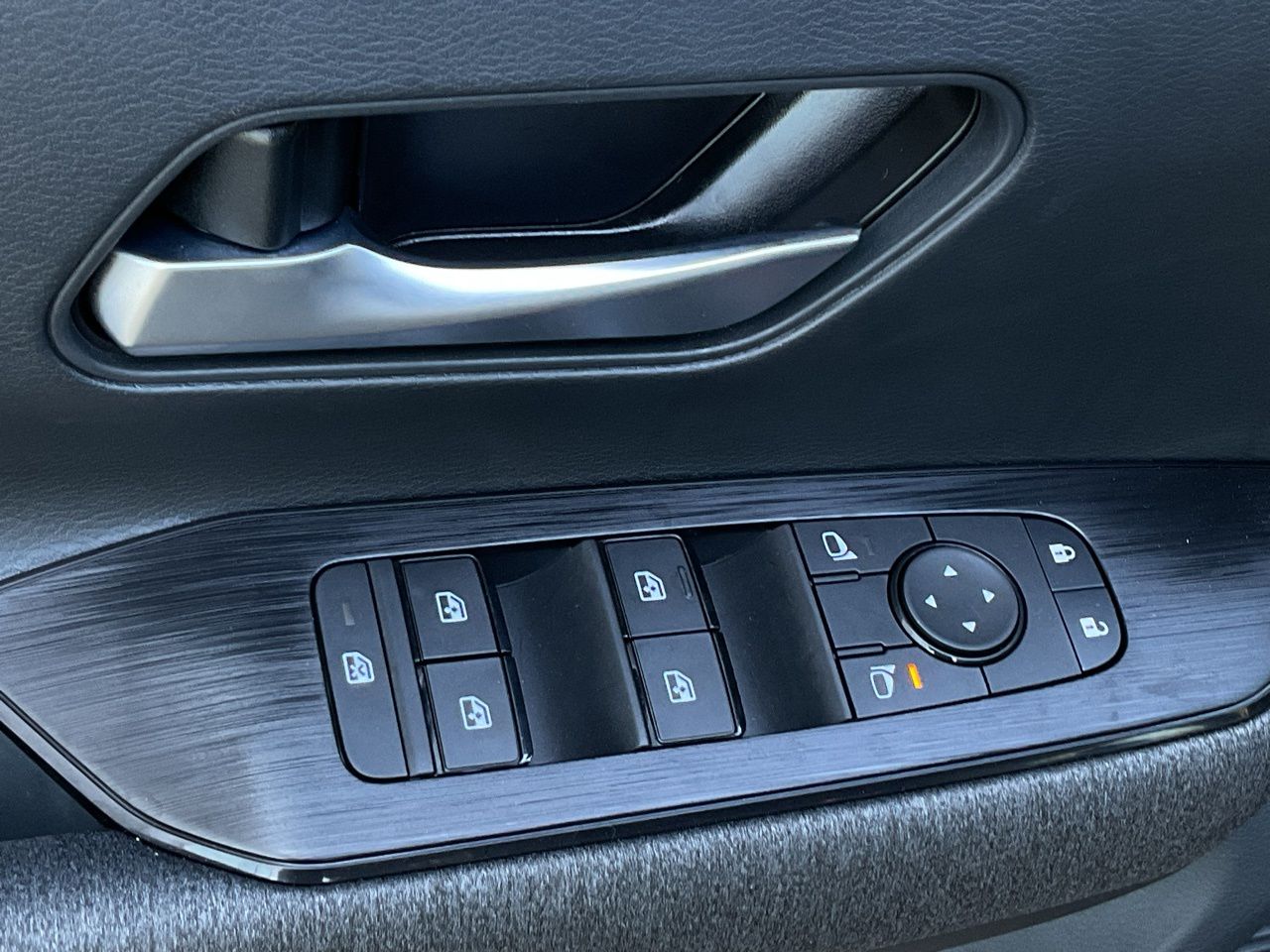 2026 Nissan KICKS SV - Photo 11