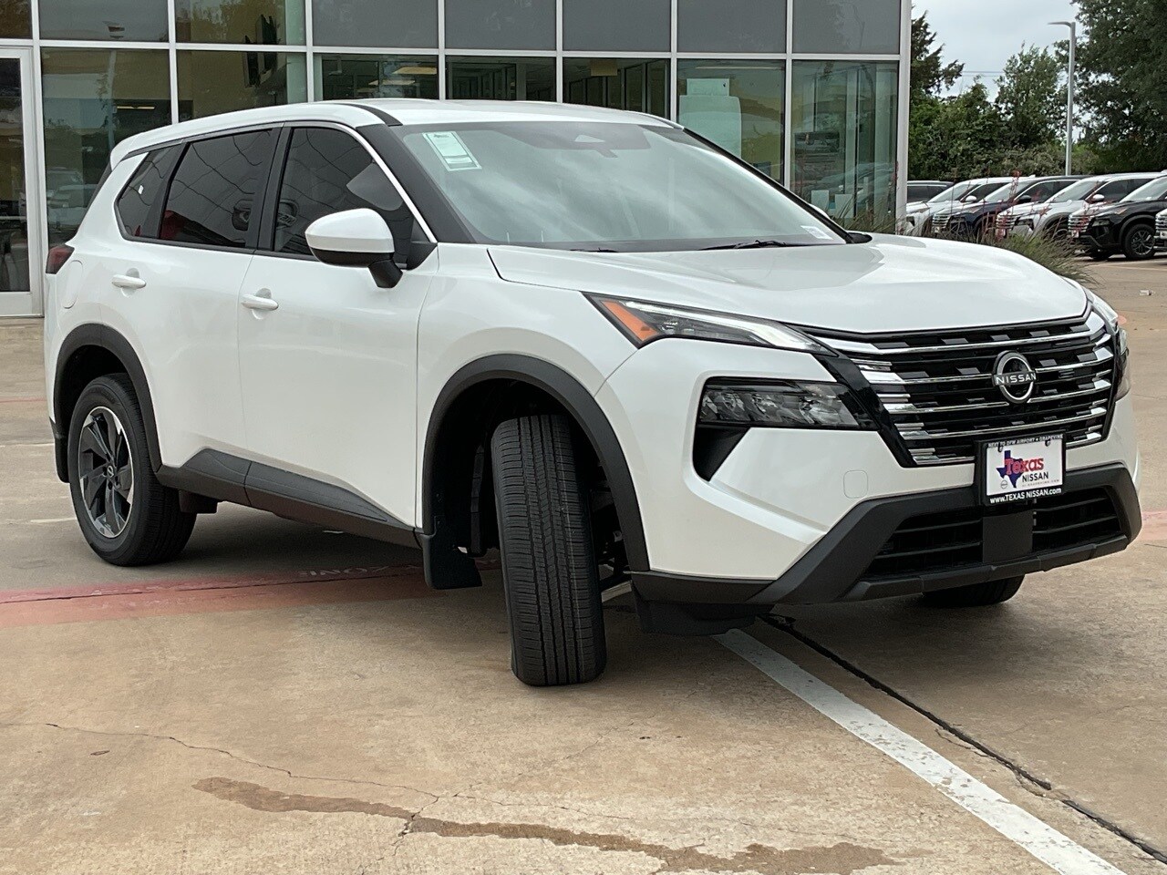 2025 Nissan Rogue SV photo 4