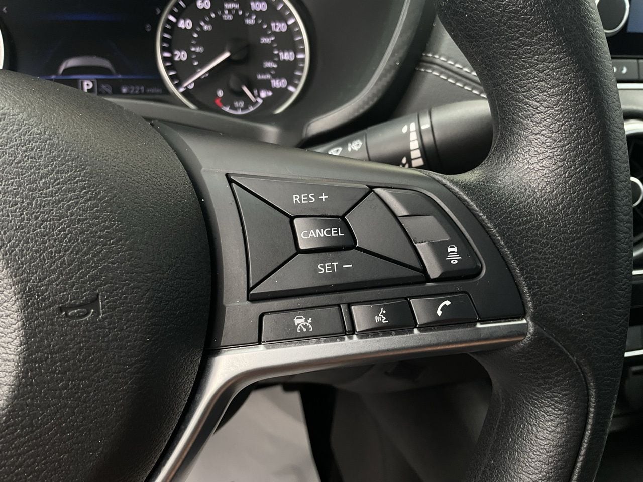 2025 Nissan Sentra SV - Photo 29