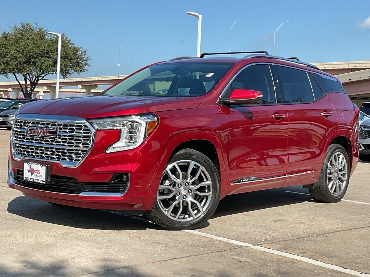 2024 Gmc Terrain Denali photo 2