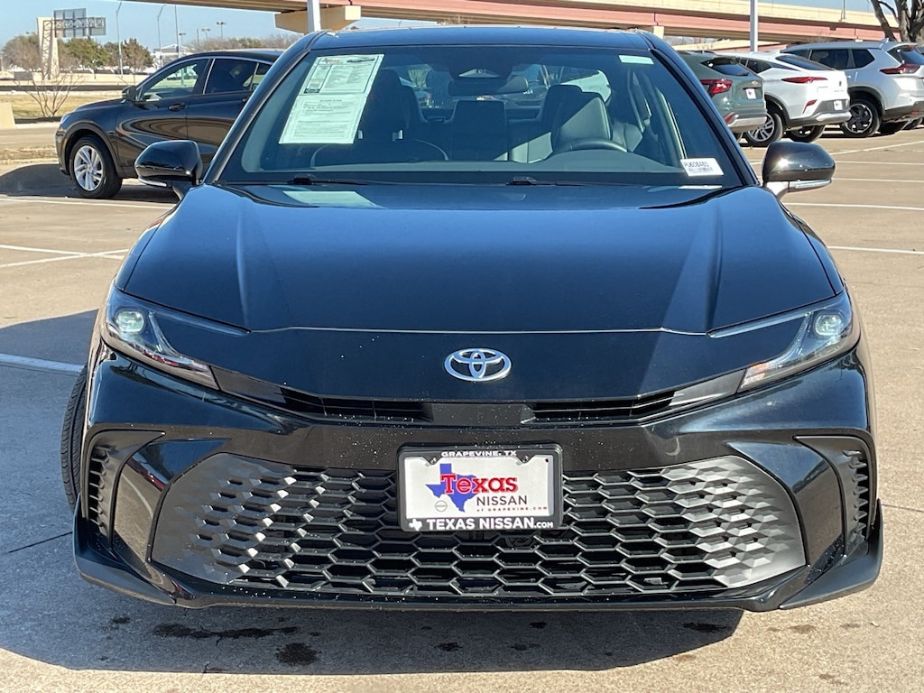 Used 2025 Toyota Camry SE Sedan