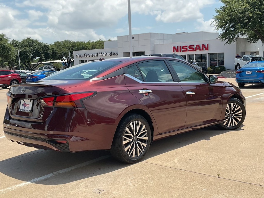 Used 2025 Nissan Altima 2.5 SV Sedan