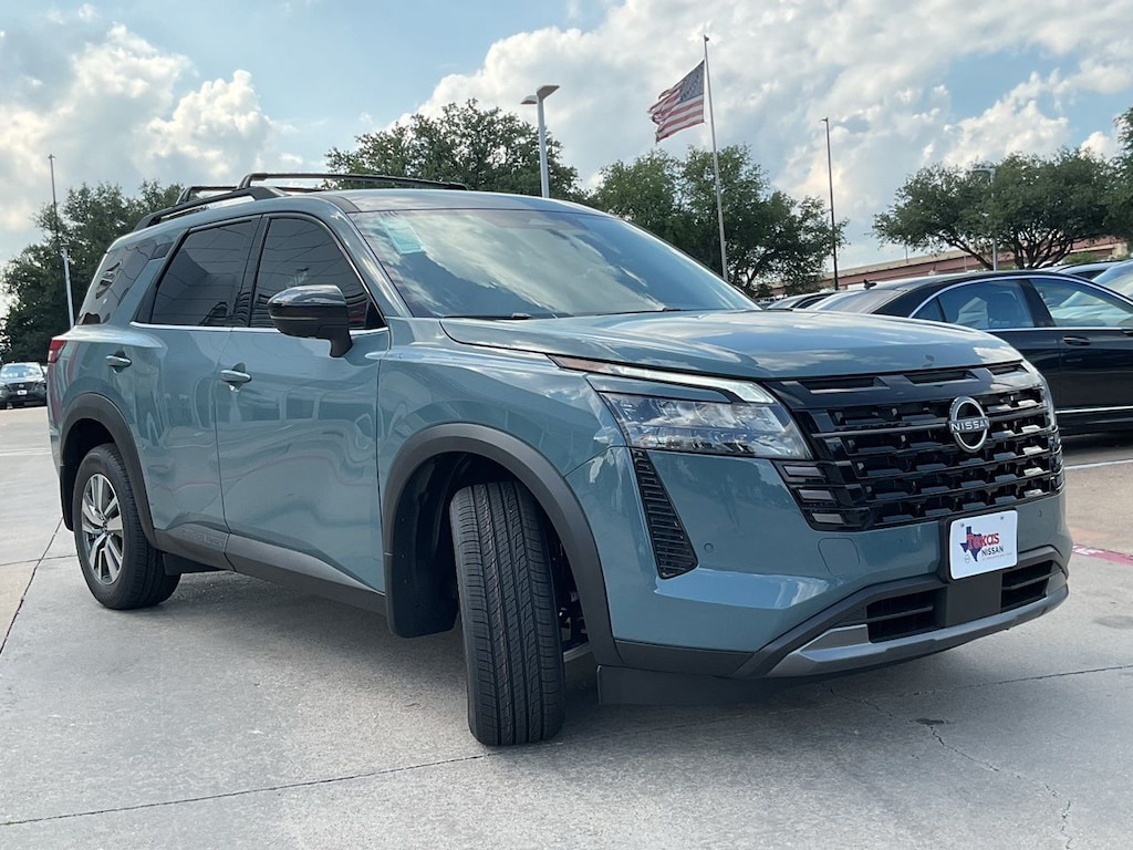 New 2026 Nissan Pathfinder SL SUV