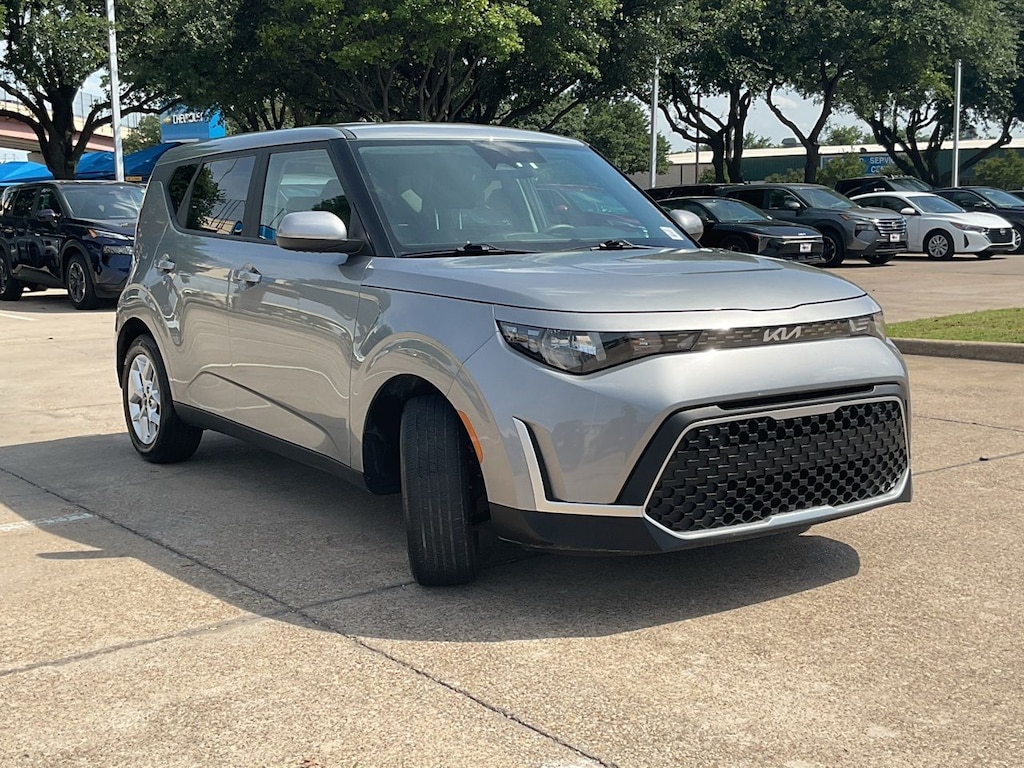 Used 2025 Kia Soul LX Hatchback