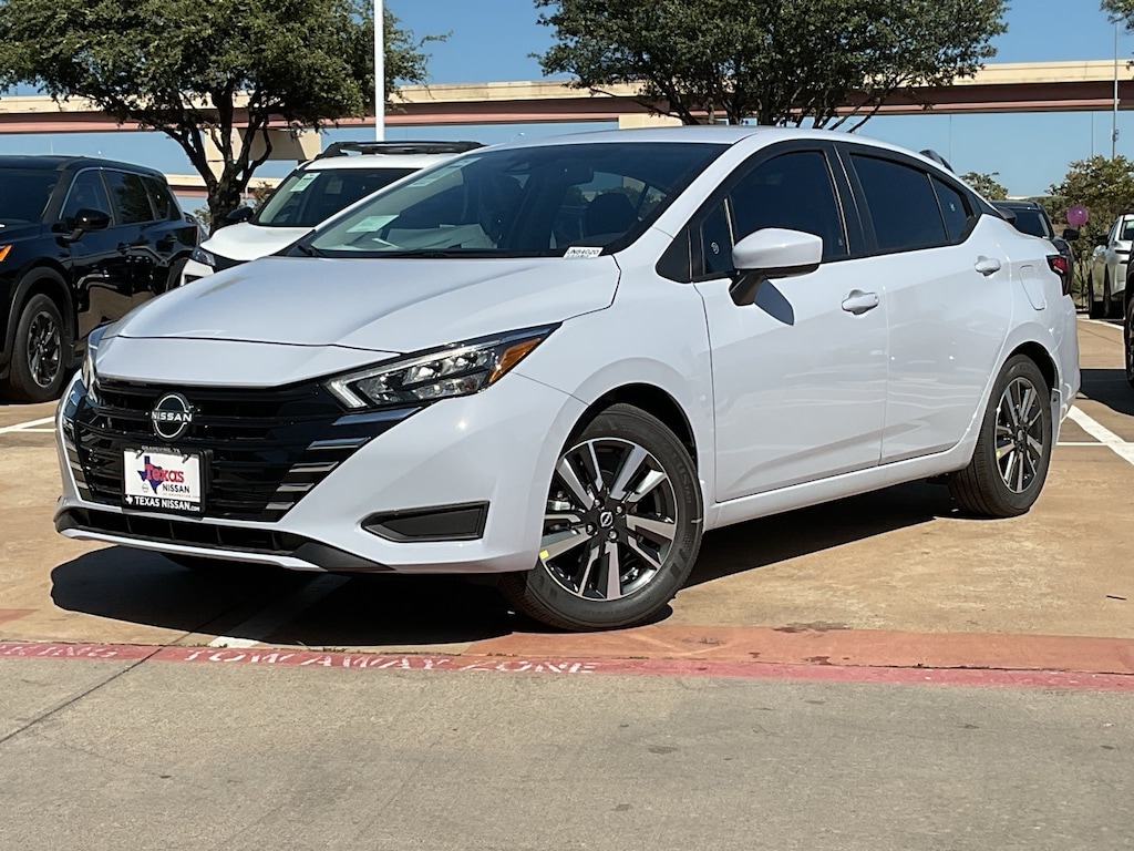 New 2025 Nissan Versa 1.6 SV Sedan