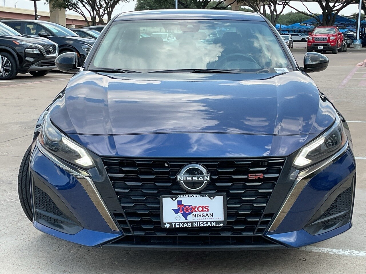 2024 Nissan Altima 2.5 SR photo 3