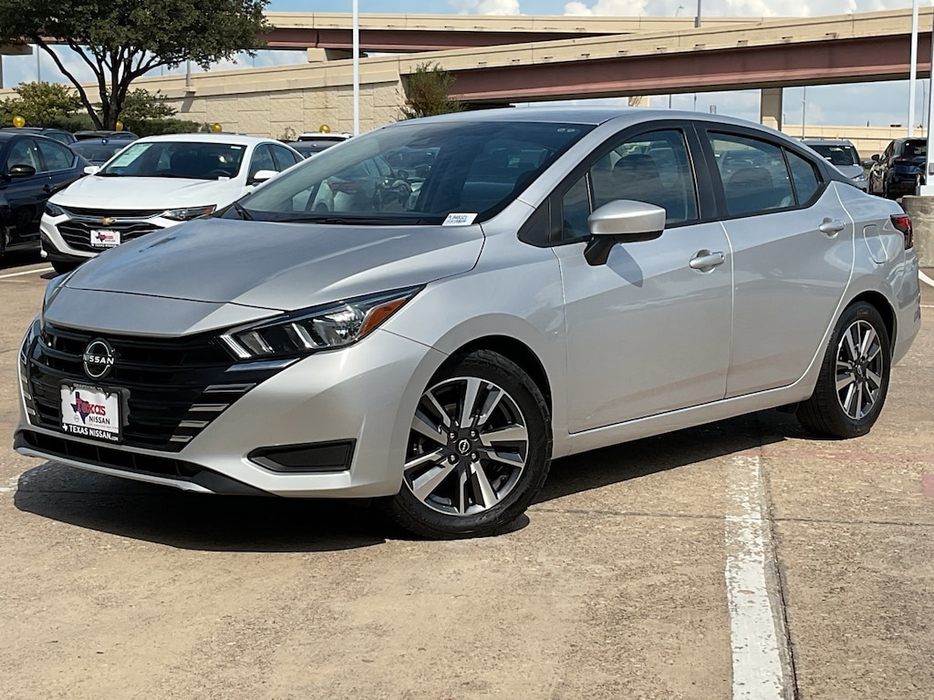 Used 2023 Nissan Versa 1.6 SV Sedan