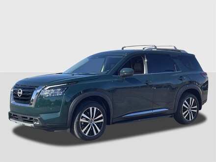 2025 Nissan Pathfinder Platinum SUV