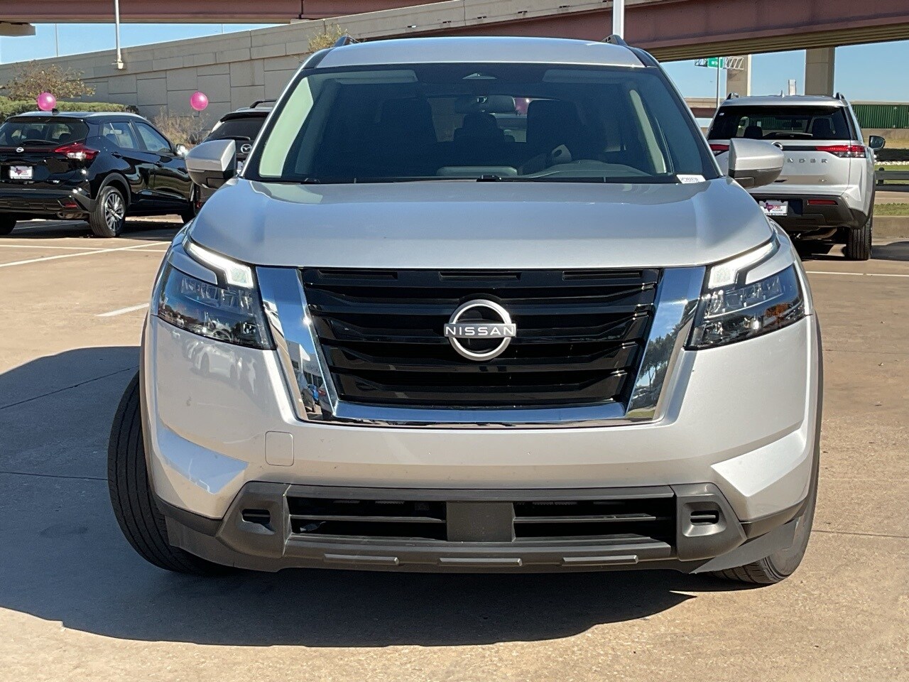 2024 Nissan Pathfinder SV photo 3