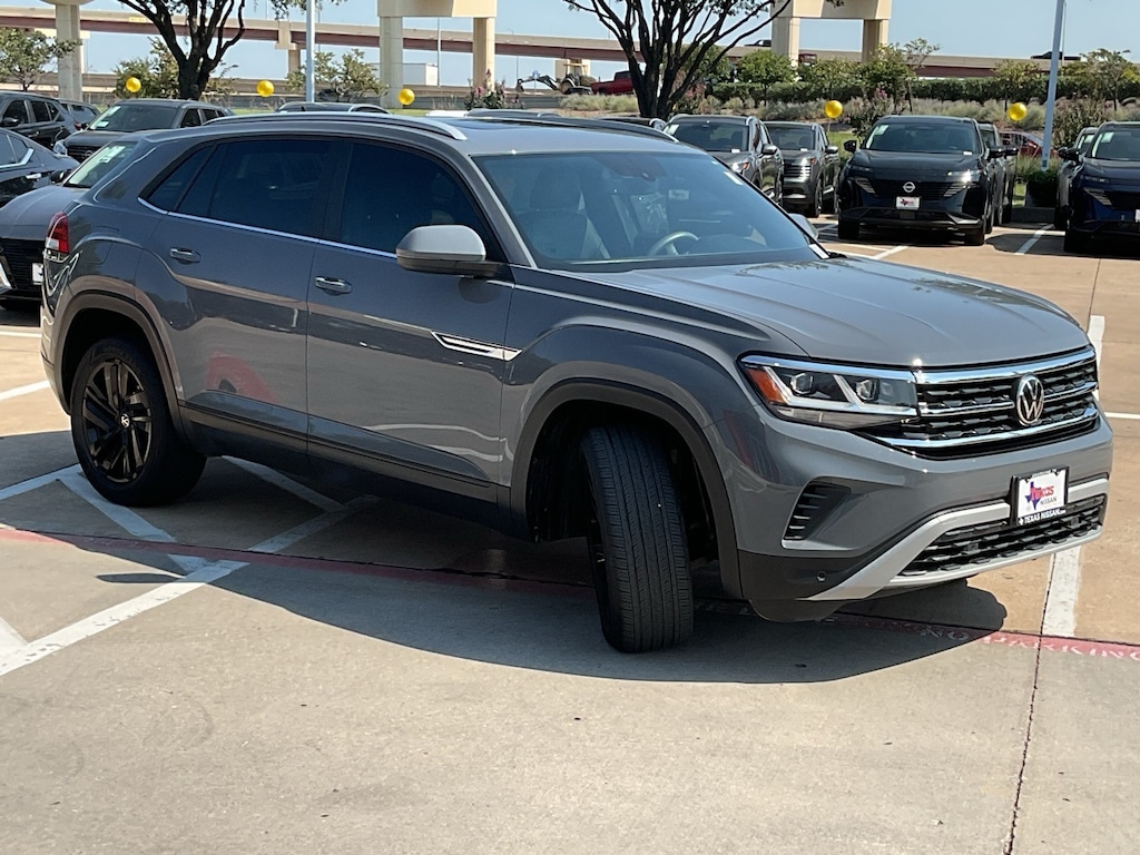 Used 2022 Volkswagen Atlas Cross Sport 2.0T SE w/Technology SUV