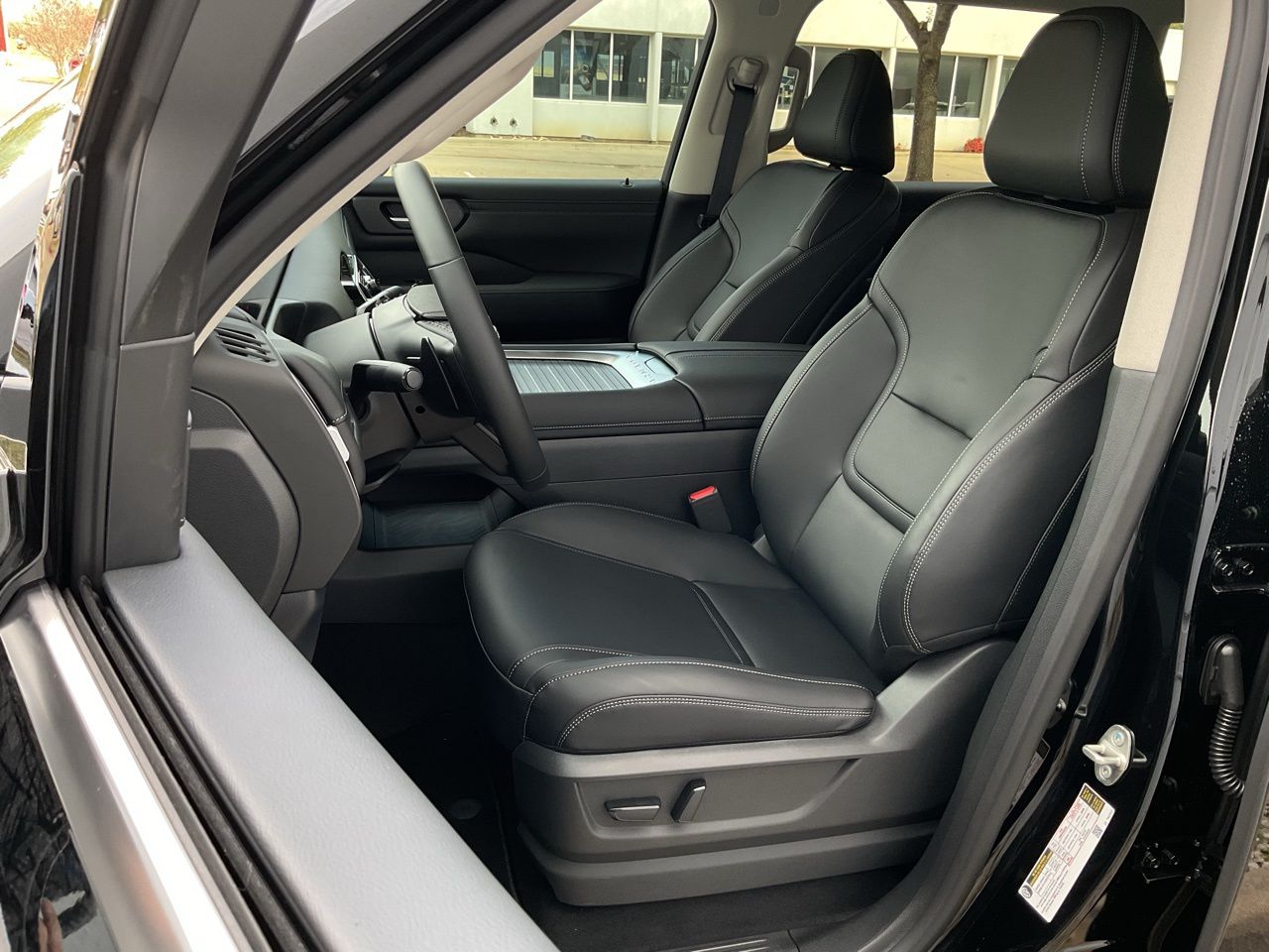 2026 Nissan Armada SV - Photo 12