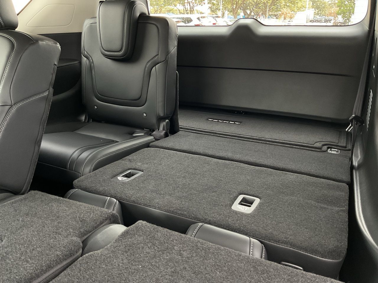 2026 Nissan Armada SV - Photo 17