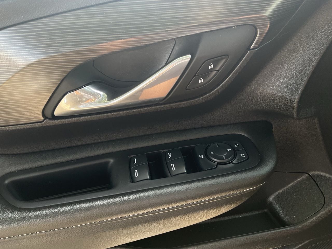 2024 GMC Terrain SLE - Photo 28