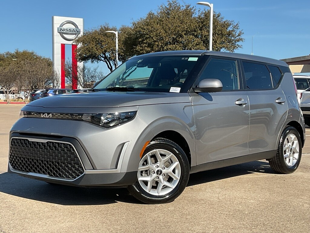 Used 2025 Kia Soul LX Hatchback