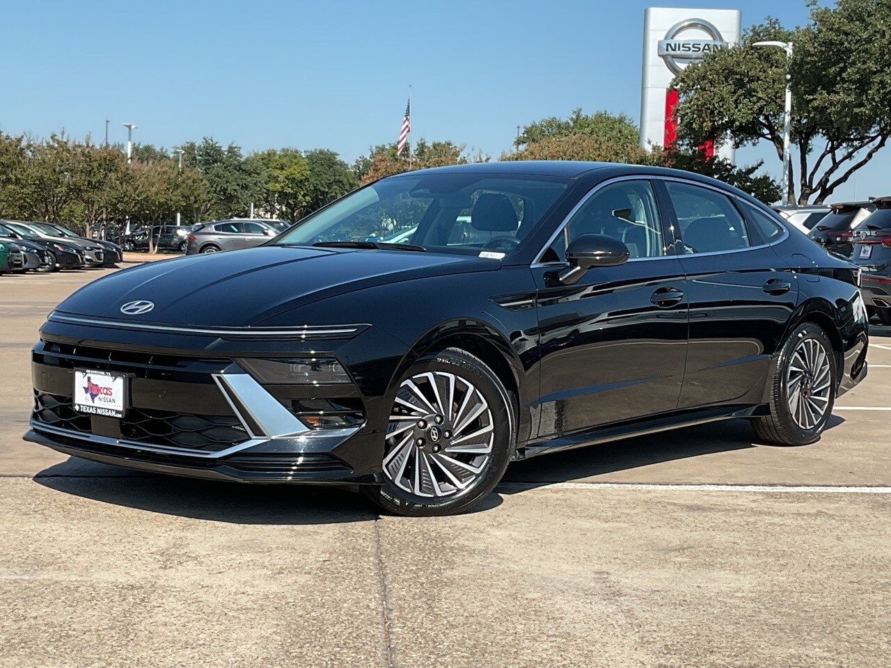 2024 Hyundai Sonata Hybrid SEL photo 2