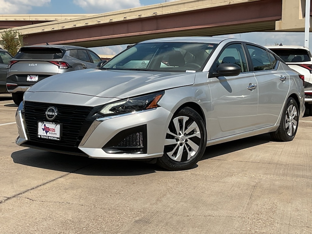 Used 2024 Nissan Altima 2.5 S Sedan