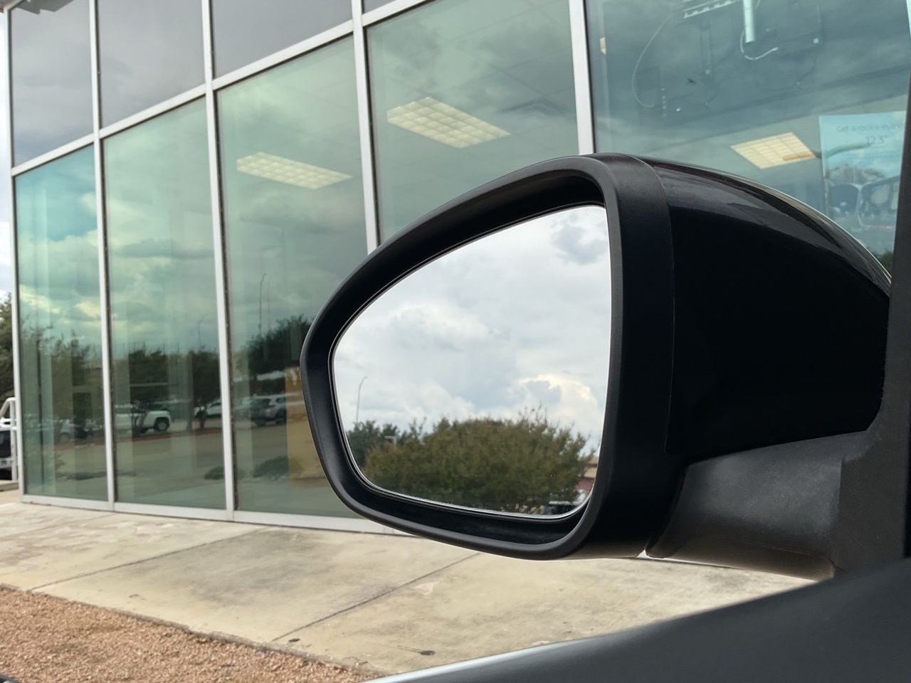 2025 Nissan Sentra SV - Photo 20