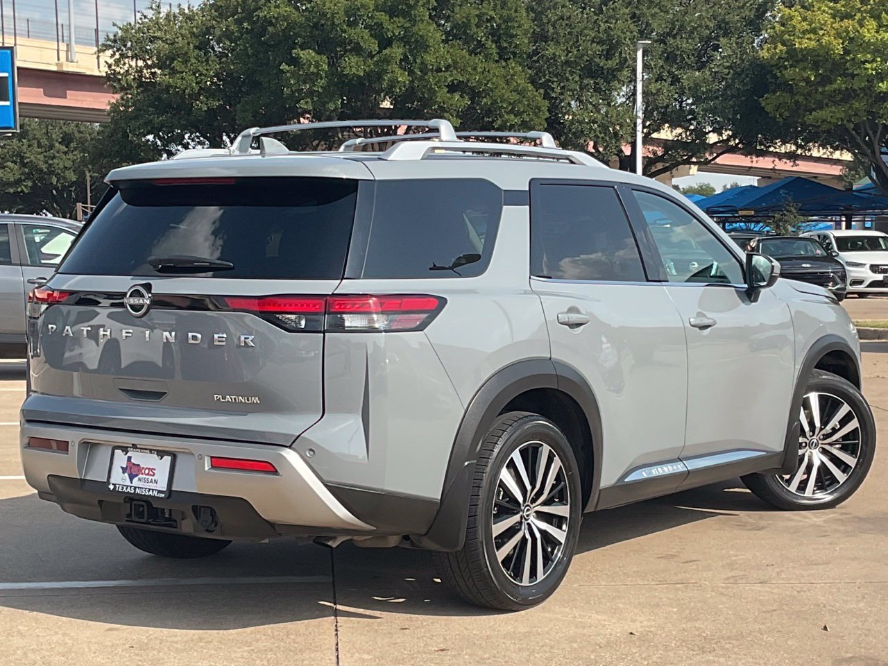 Used 2024 Nissan Pathfinder Platinum SUV