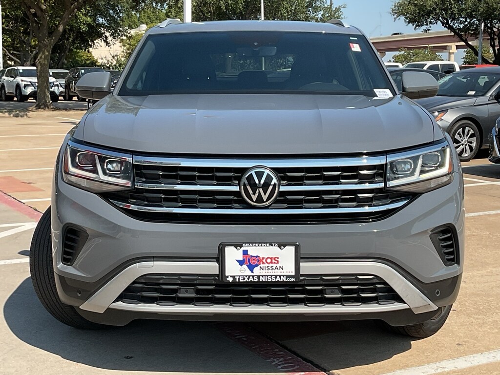 Used 2022 Volkswagen Atlas Cross Sport 2.0T SE w/Technology SUV