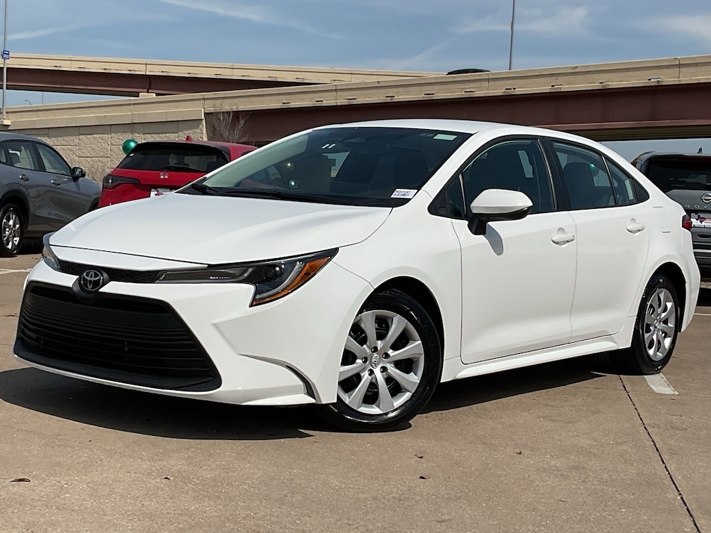 Used 2025 Toyota Corolla LE Sedan