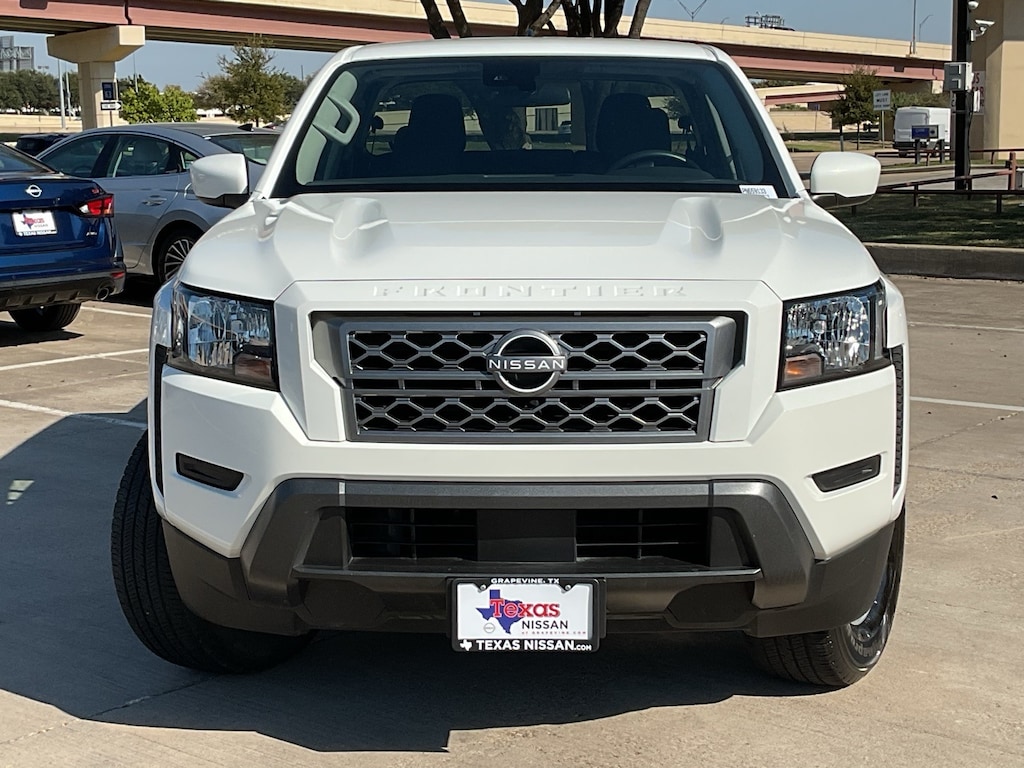Used 2024 Nissan Frontier SV Truck Crew Cab