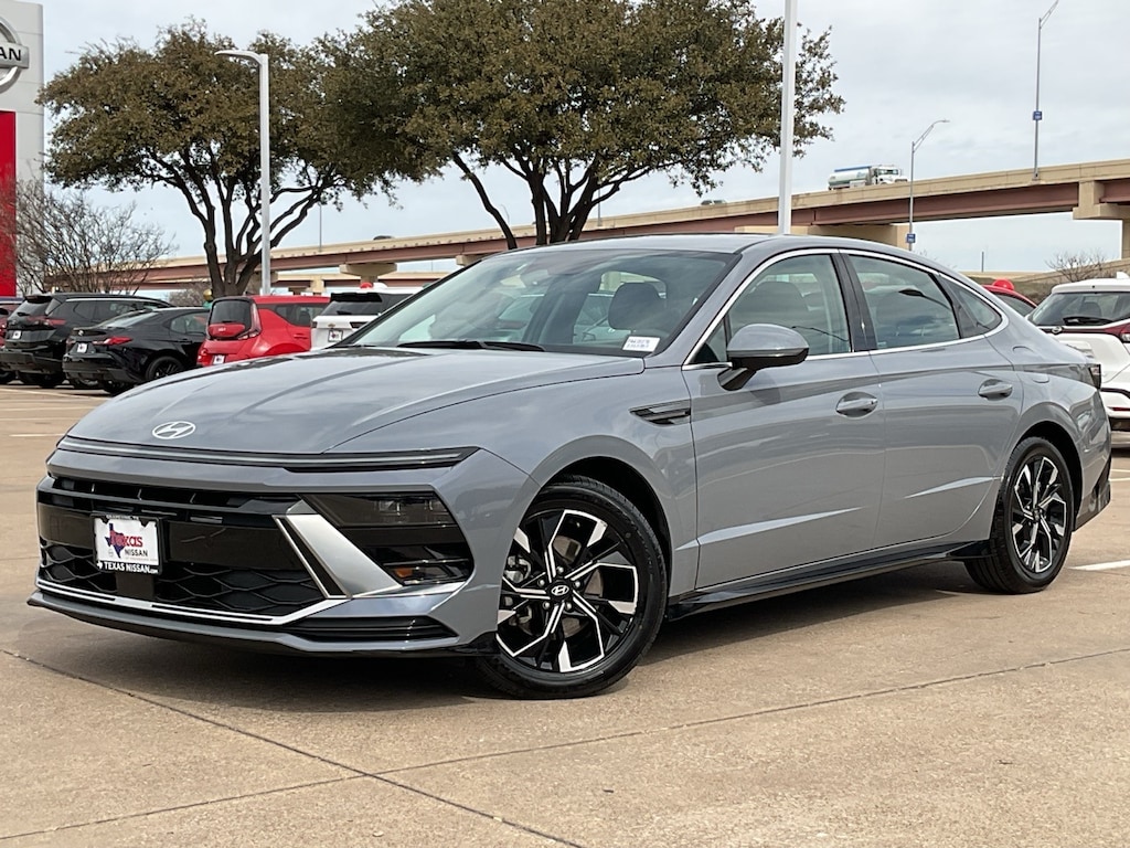 Used 2025 Hyundai Sonata SEL Sedan