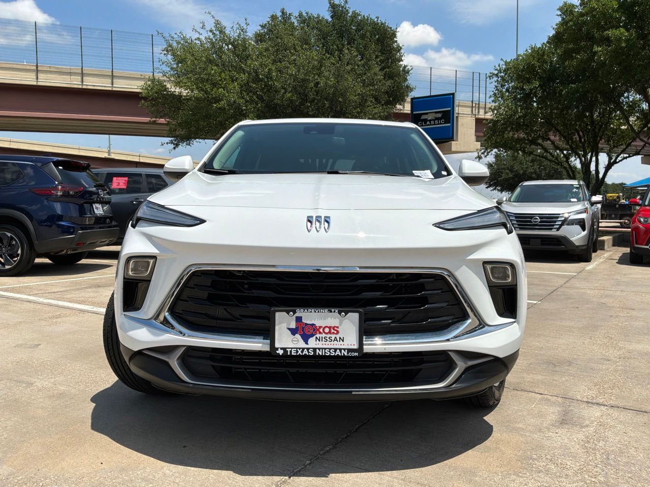 View vehicle photo 4
