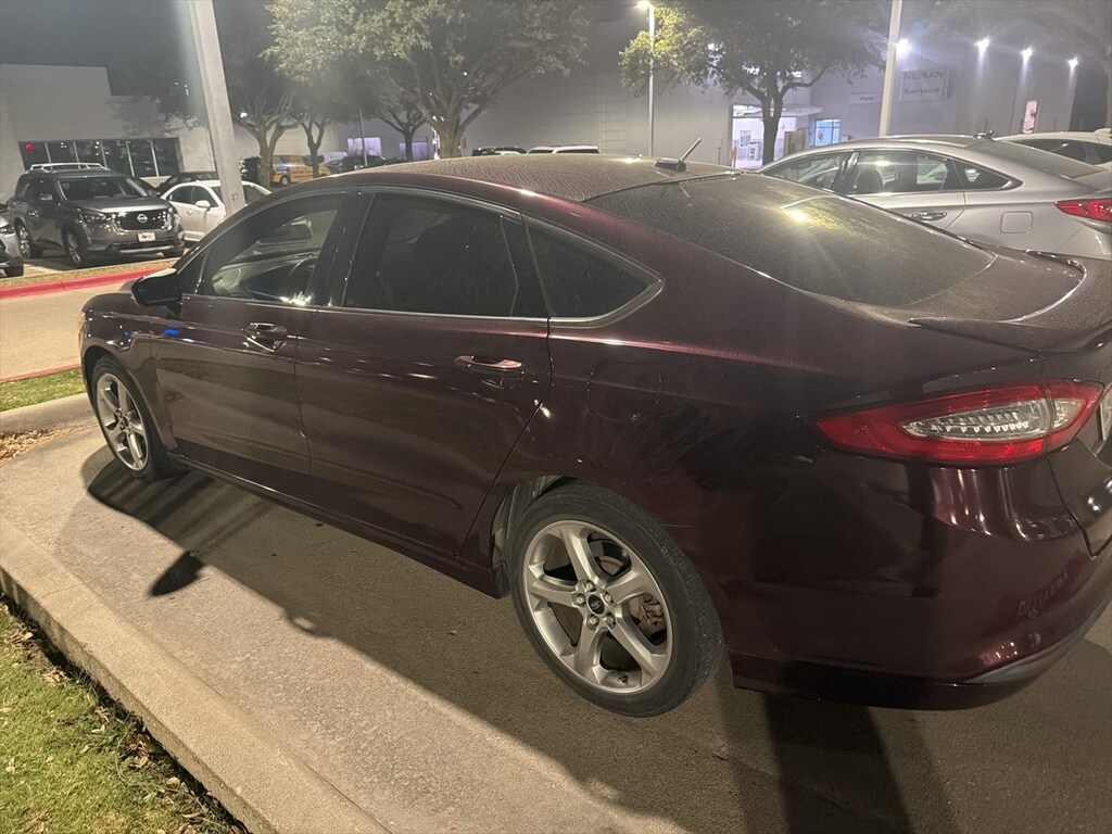 Used 2013 Ford Fusion SE Sedan