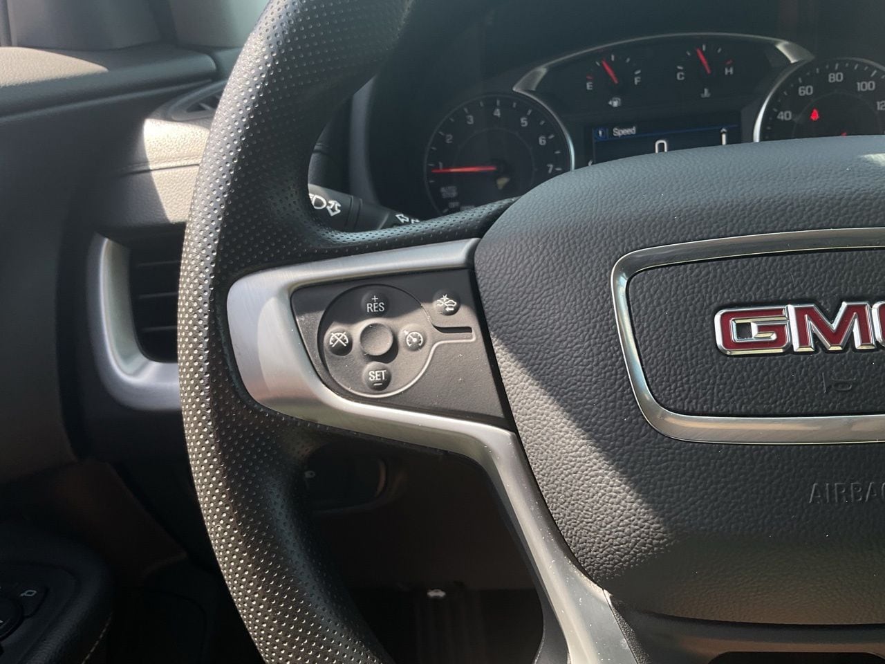 2024 GMC Terrain SLE - Photo 25