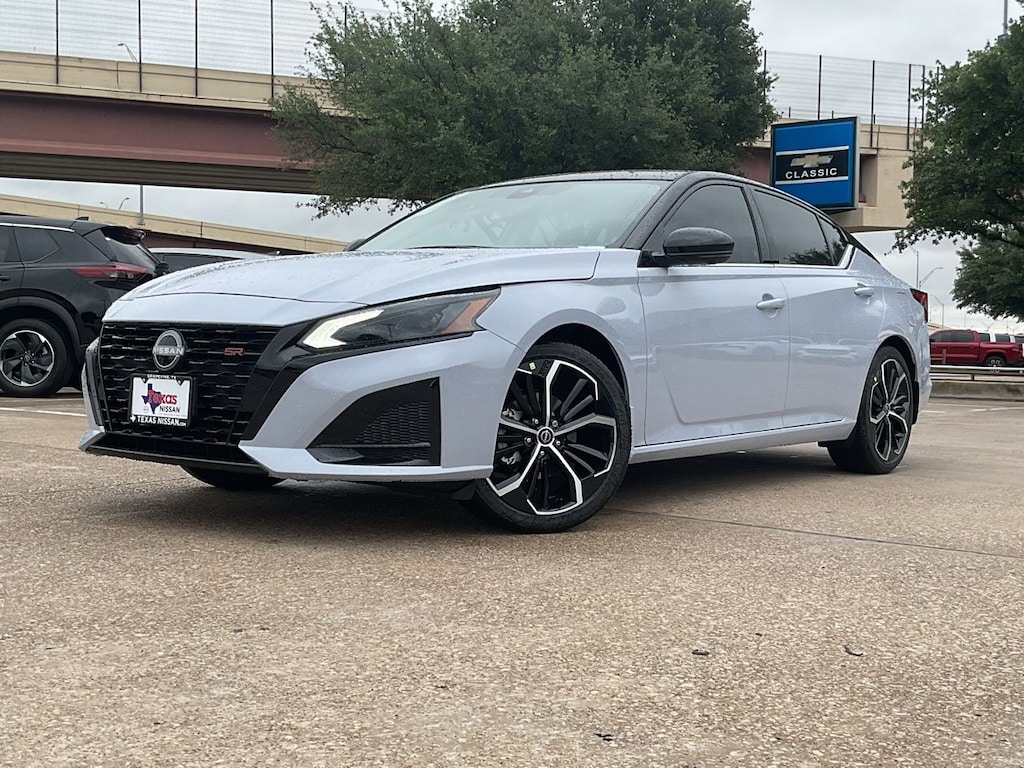 New 2026 Nissan Altima SR Sedan