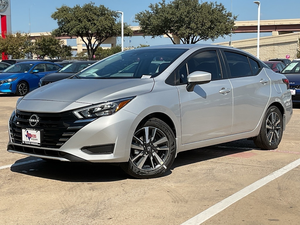 New 2025 Nissan Versa 1.6 SV Sedan