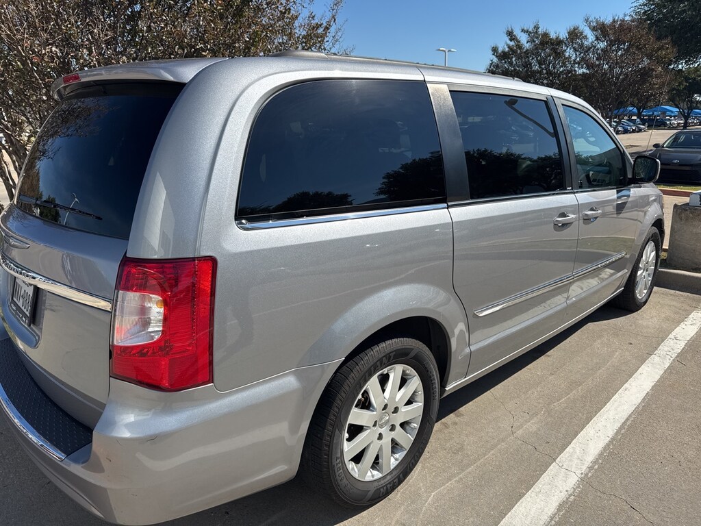 Used 2014 Chrysler Town & Country Touring Van