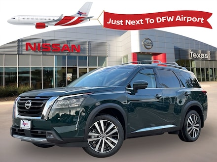 2025 Nissan Pathfinder Platinum SUV