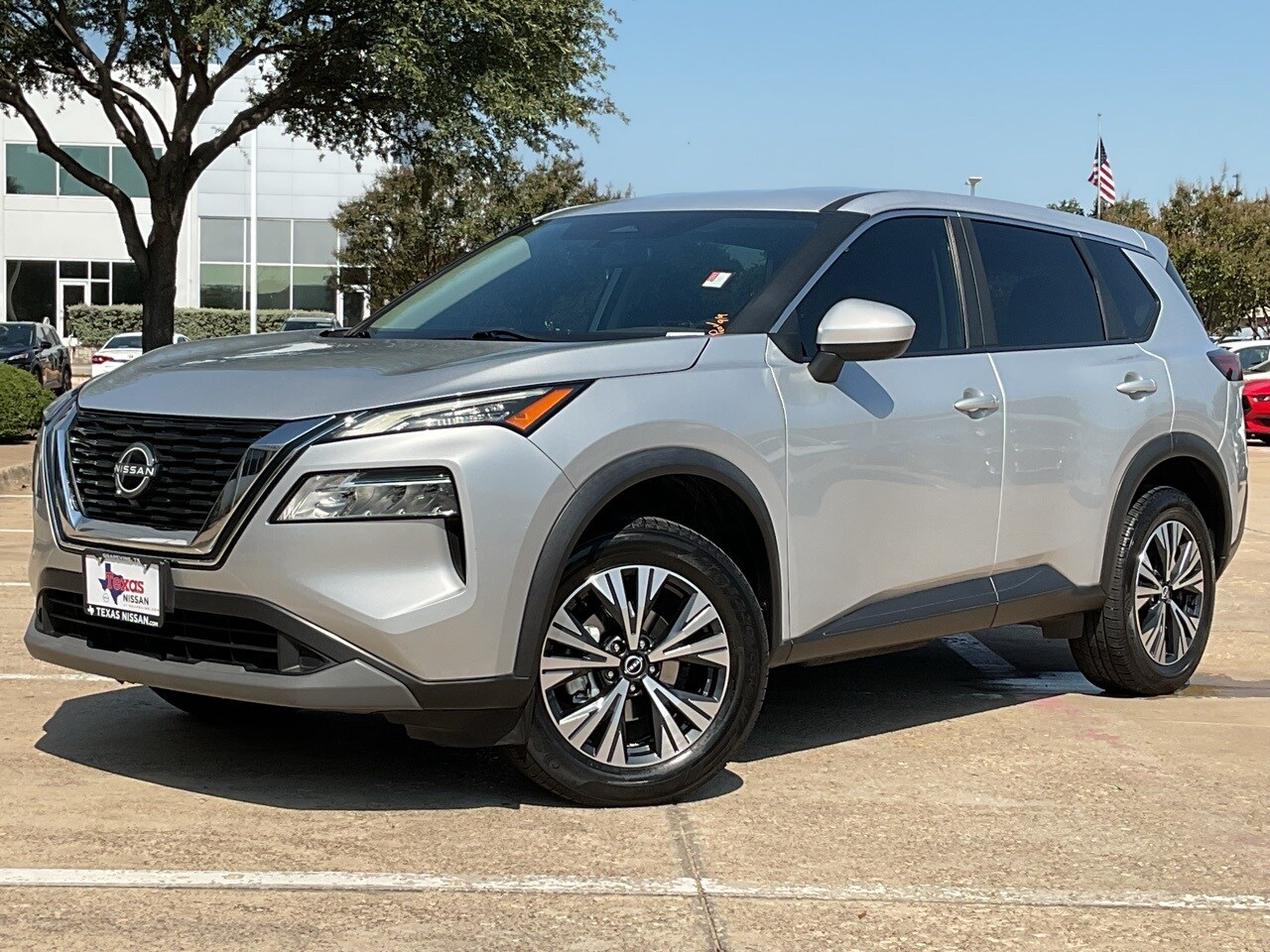 2023 Nissan Rogue SV photo 2