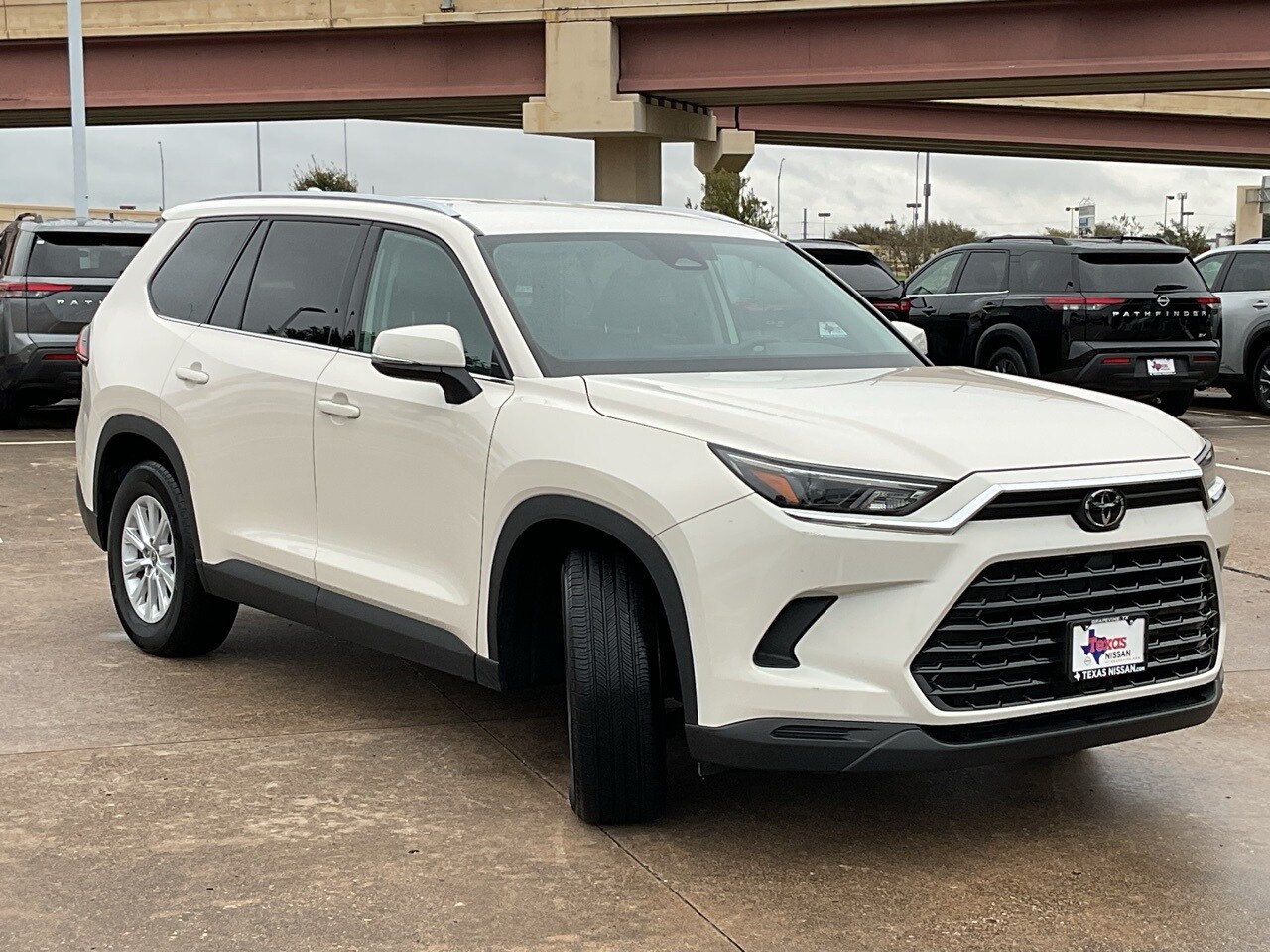 2024 Toyota Grand Highlander XLE photo 4