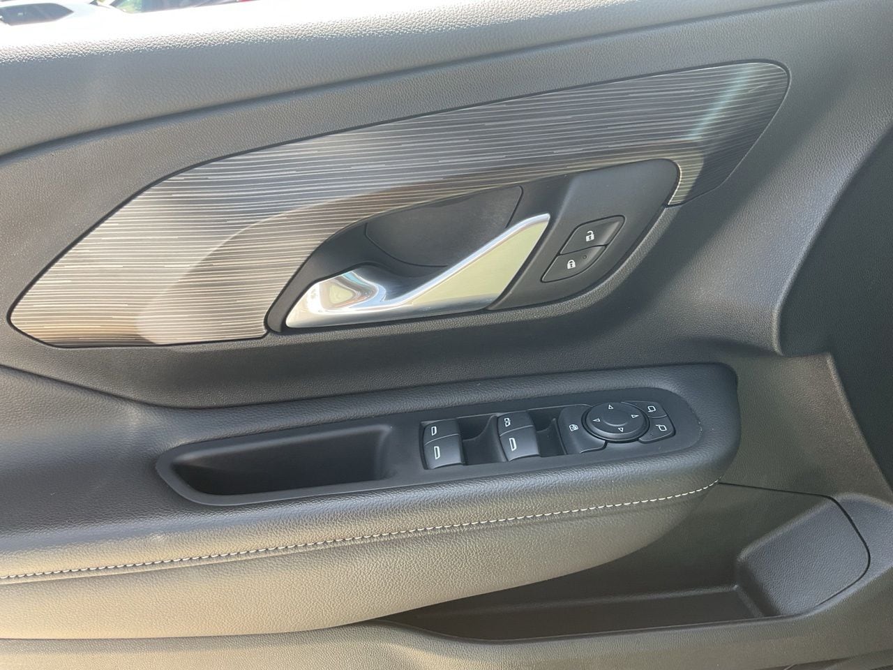 2024 GMC Terrain SLE - Photo 16