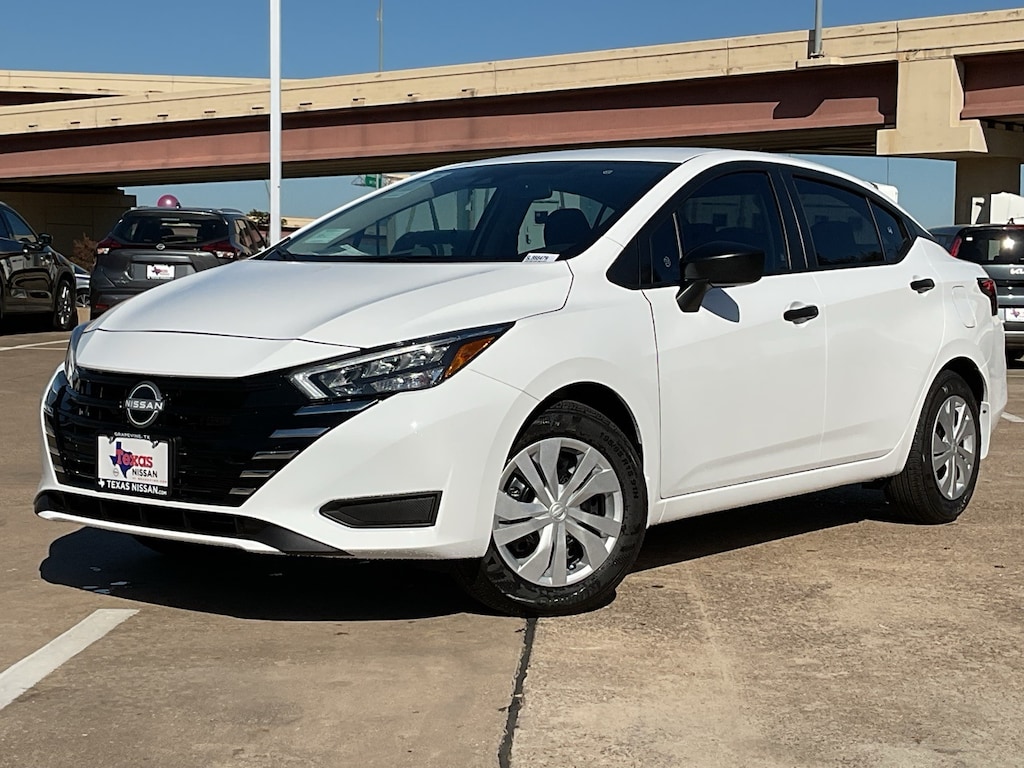 New 2025 Nissan Versa 1.6 S Sedan