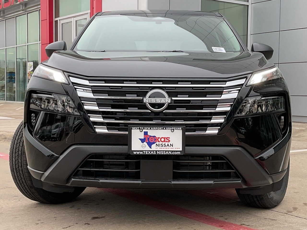 2025 Nissan Rogue S photo 3