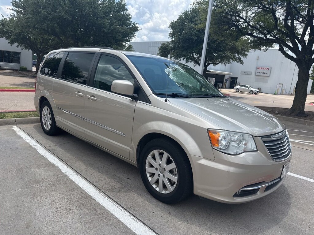 Used 2014 Chrysler Town & Country Touring Van