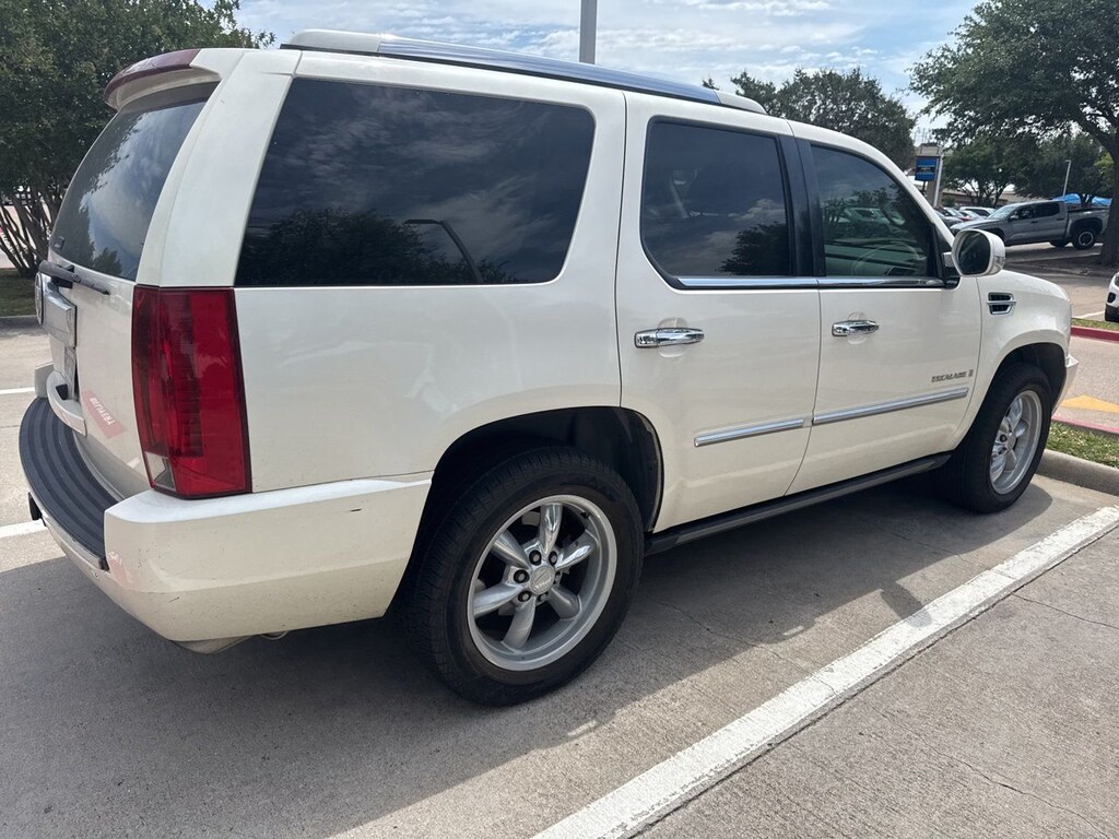 Used 2007 CADILLAC ESCALADE Base SUV