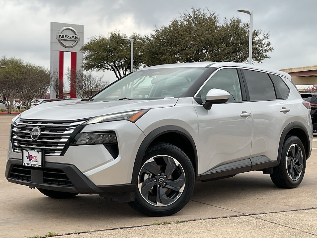 Used 2025 Nissan Rogue SV SUV