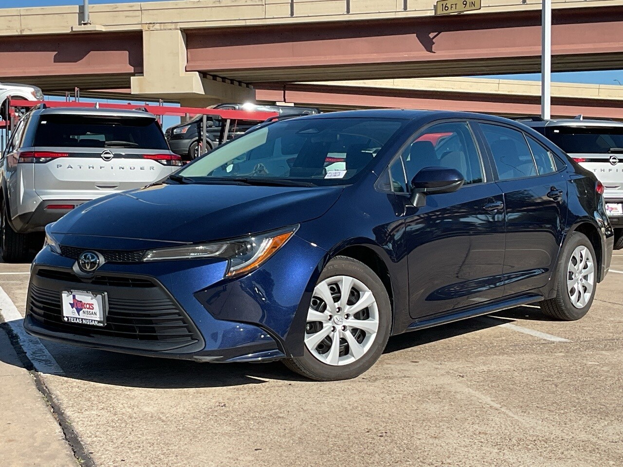 2024 Toyota Corolla LE photo 2