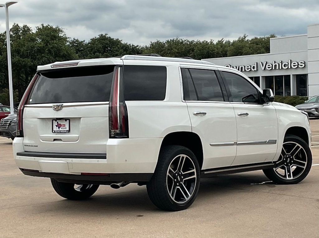 Used 2017 CADILLAC Escalade Premium Luxury SUV