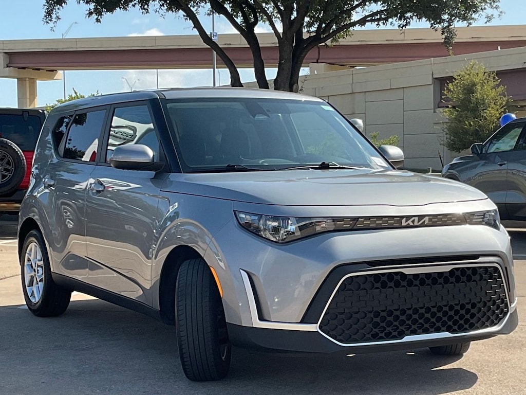Used 2025 Kia Soul LX Hatchback