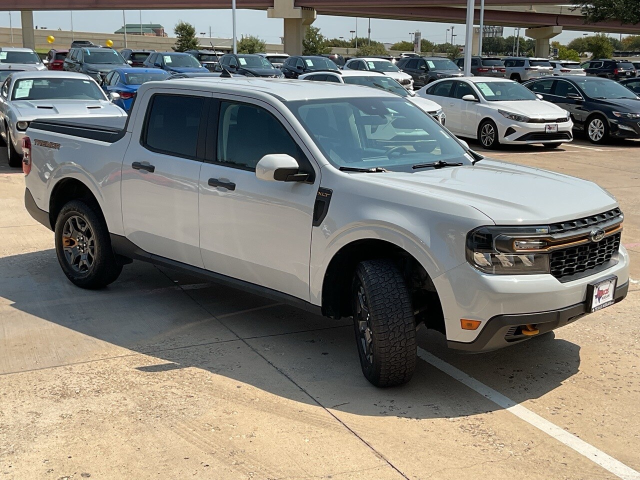 2023 Ford Maverick XLT photo 3